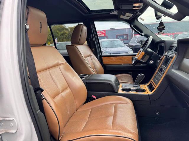 2012 Lincoln Navigator Base