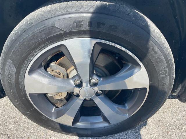 2019 Jeep Cherokee Limited FWD