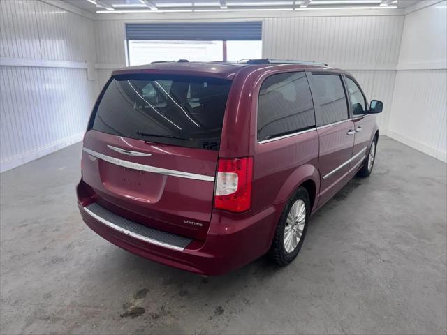 2012 Chrysler Town & Country Limited