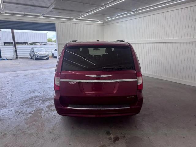 2012 Chrysler Town & Country Limited
