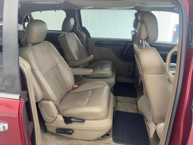 2012 Chrysler Town & Country Limited