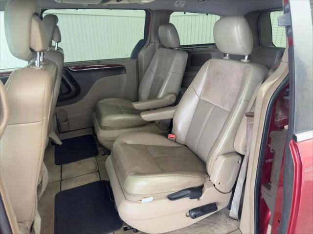 2012 Chrysler Town & Country Limited
