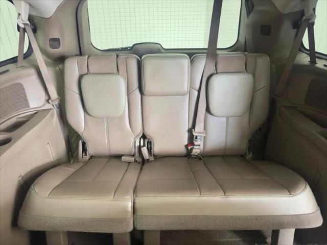 2012 Chrysler Town & Country Limited