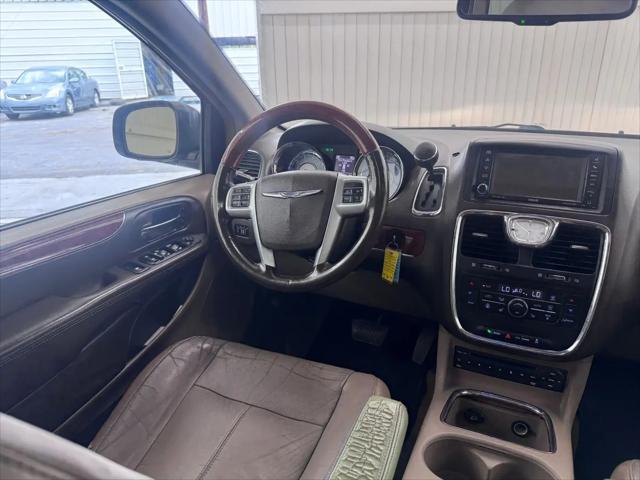 2012 Chrysler Town & Country Limited