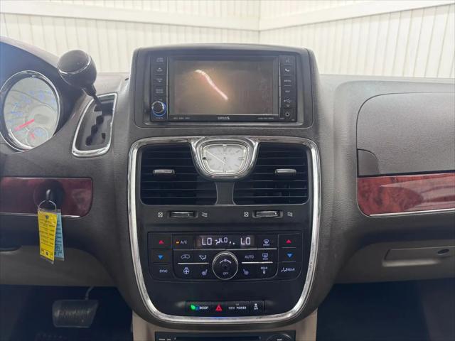 2012 Chrysler Town & Country Limited