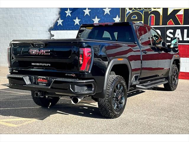 2024 GMC Sierra 2500HD 4WD Crew Cab Standard Bed AT4