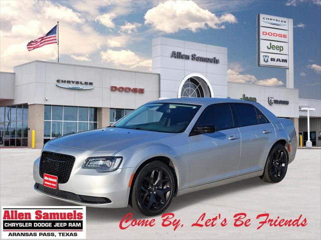 2022 Chrysler 300 Touring 2022 Chrysler 300 Touring