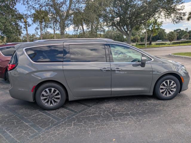 2021 Chrysler Pacifica Hybrid Touring L 2021 Chrysler Pacifica Hybrid Touring L