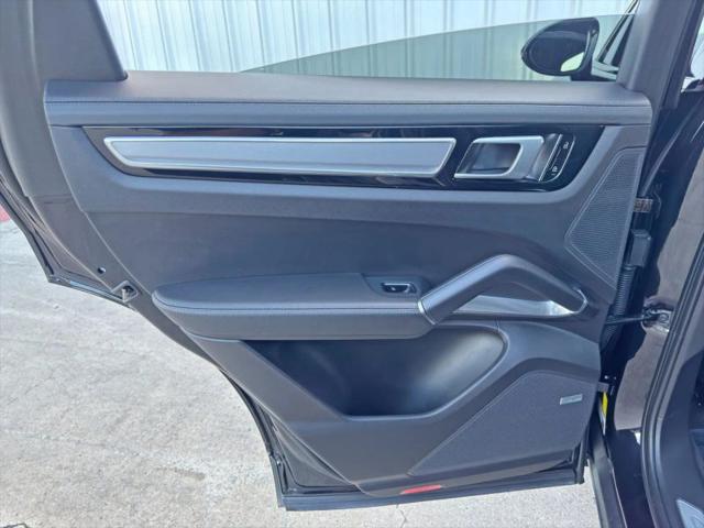 2021 Porsche Cayenne E-Hybrid Turbo S