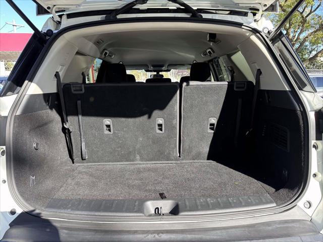 2022 Nissan Pathfinder SV 4WD [12]