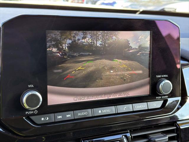 2022 Nissan Pathfinder SV 4WD [23]