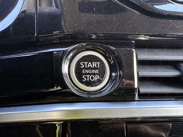 2022 Nissan Pathfinder SV 4WD [30]