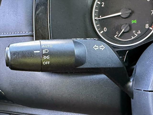 2022 Nissan Pathfinder SV 4WD [33]