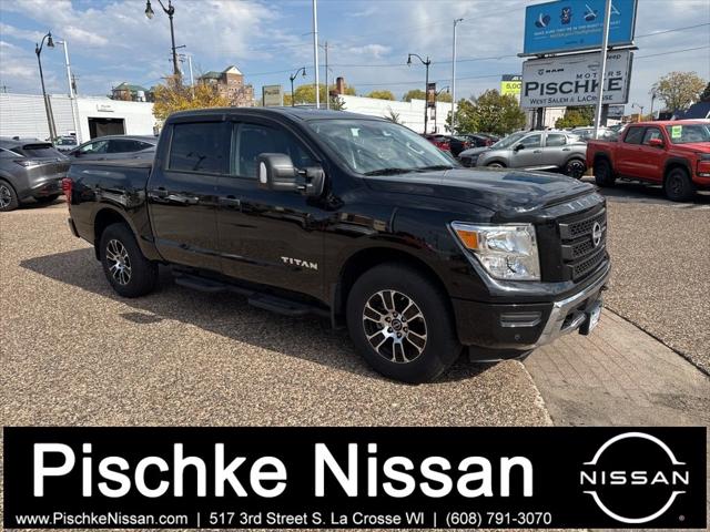 2023 Nissan TITAN Crew Cab SV 4x4 2023 Nissan TITAN Crew Cab SV 4x4