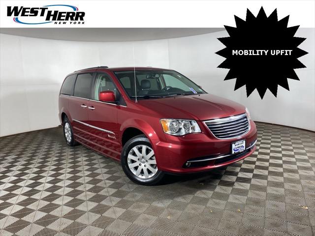 2016 Chrysler Town and Country Touring