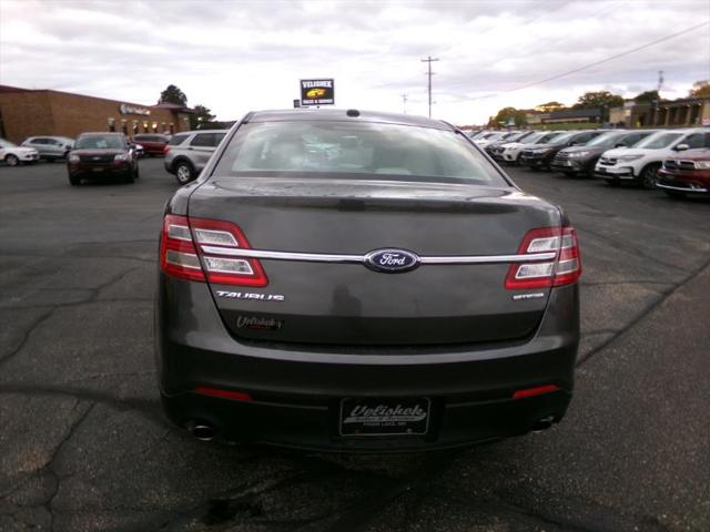 2016 Ford Taurus SE