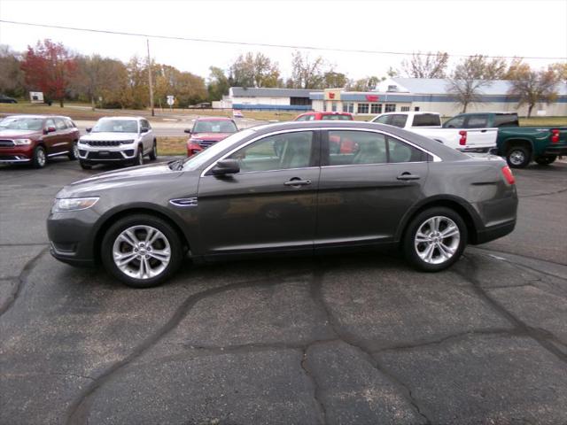 2016 Ford Taurus SE