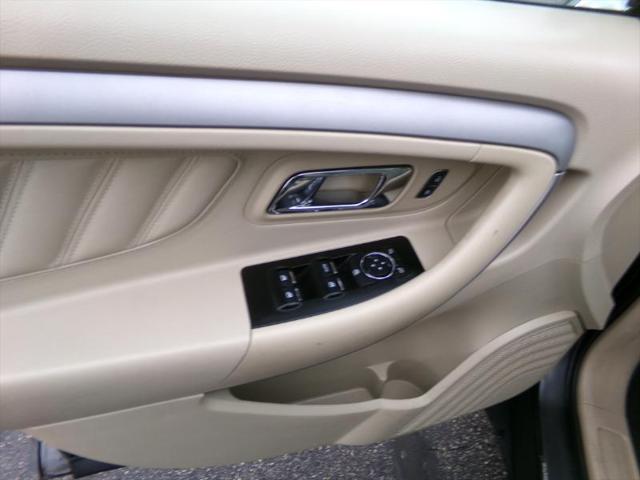 2016 Ford Taurus SE