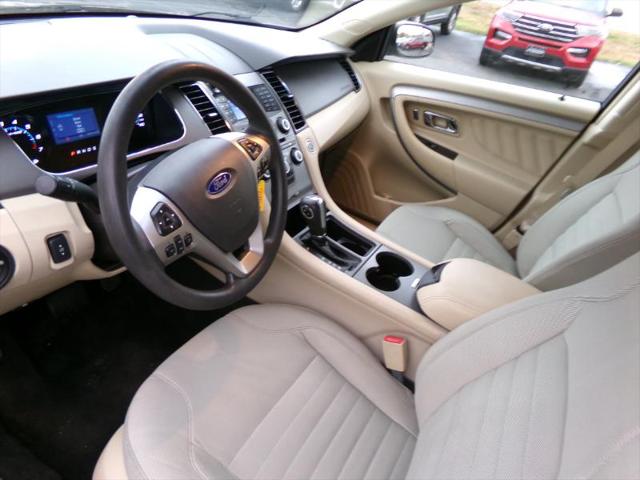 2016 Ford Taurus SE