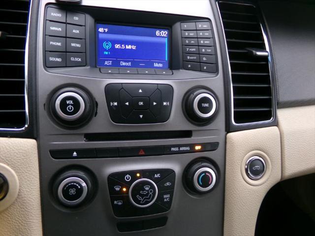 2016 Ford Taurus SE