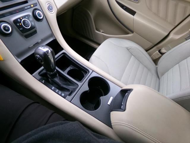 2016 Ford Taurus SE