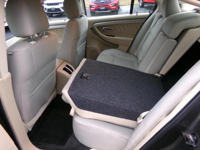 2016 Ford Taurus SE