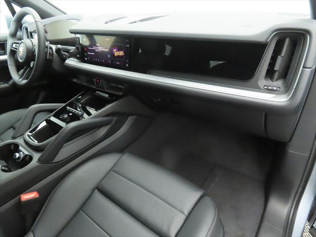 2025 Porsche Cayenne Unknown