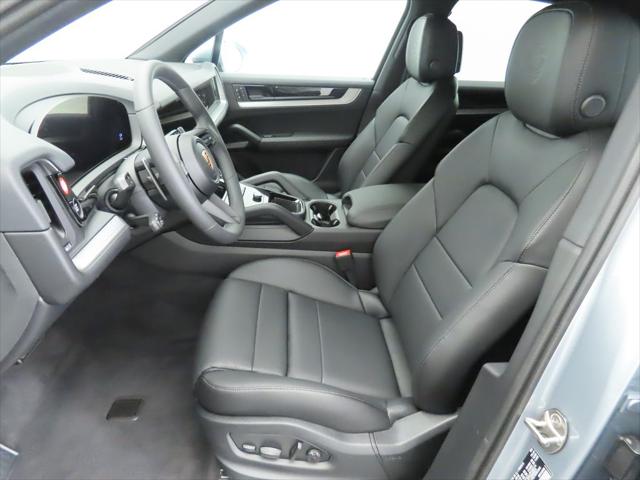 2025 Porsche Cayenne Unknown
