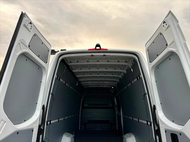 2026 Mercedes-Benz Sprinter Cargo Van High Roof 4-Cyl Diesel HO
