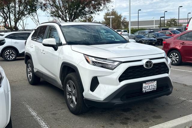 Used 2025 Toyota RAV4 XLE with VIN 2T3RWRFV1SW260130 for sale in Kansas City