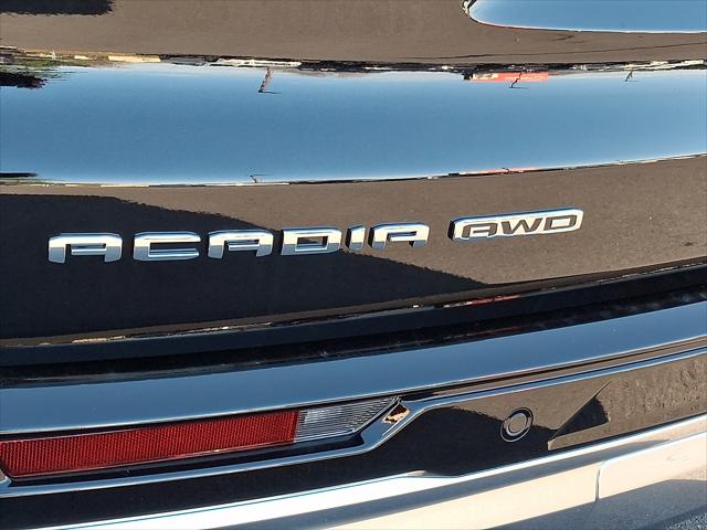 2026 GMC Acadia Denali AWD