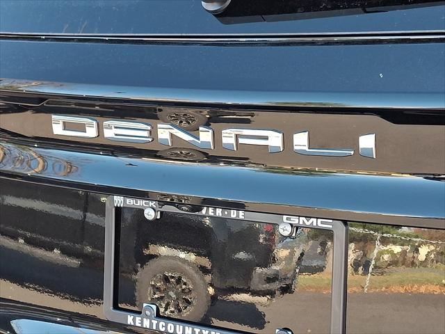 2026 GMC Acadia Denali AWD