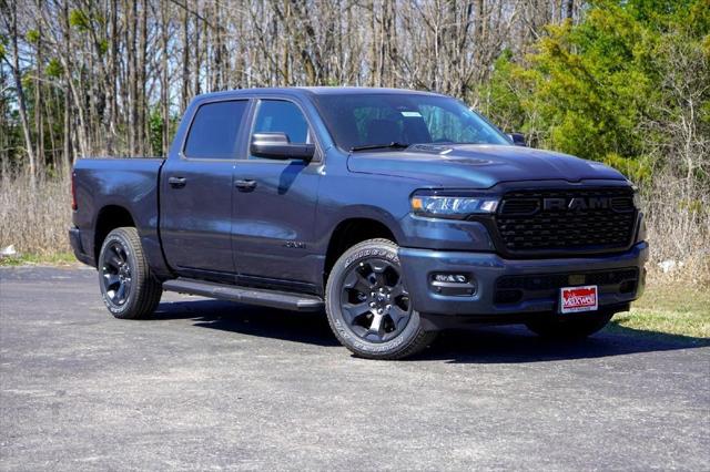 2026 RAM Ram 1500 RAM 1500 EXPRESS CREW CAB 4X4 57 BOX