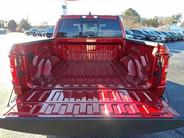 2026 Ram 1500 Big Horn Crew Cab 4x4 5'7" Box