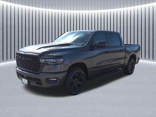 2026 RAM Ram 1500 RAM 1500 EXPRESS CREW CAB 4X4 57 BOX