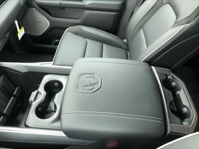 2026 Ram 1500 Laramie Crew Cab 4x4 5'7" Box