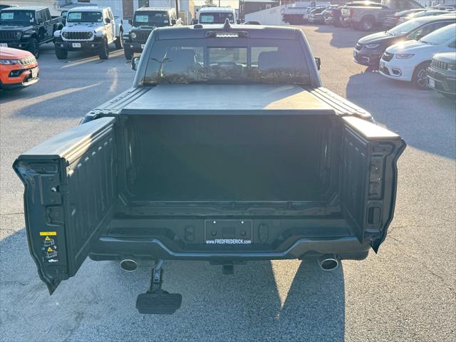 2026 Ram 1500 Tungsten Crew Cab 4x4 5'7" Box