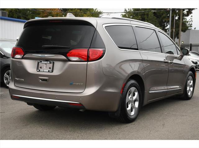 2018 Chrysler Pacifica Hybrid Touring L