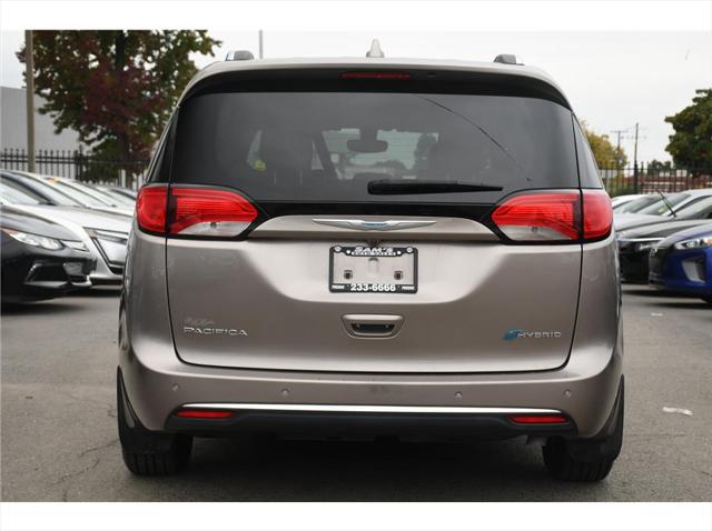 2018 Chrysler Pacifica Hybrid Touring L
