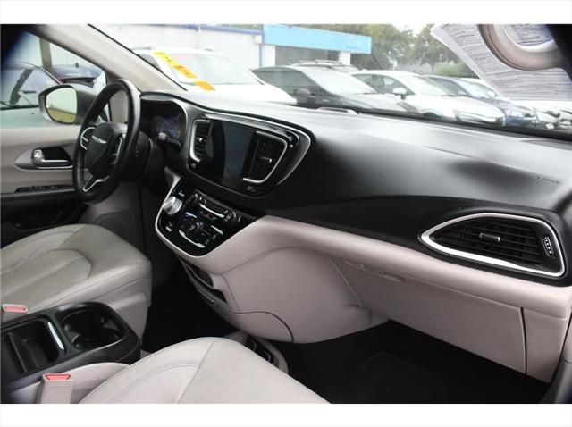 2018 Chrysler Pacifica Hybrid Touring L