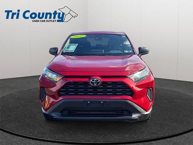 2022 Toyota RAV4 LE 2022 Toyota RAV4 LE