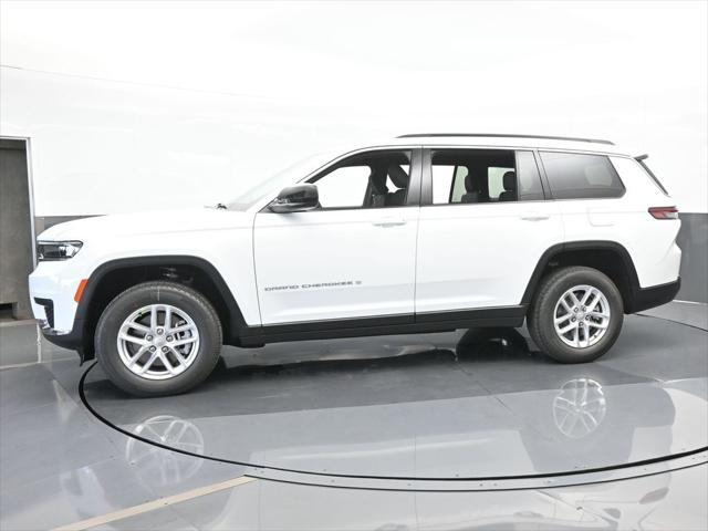 2024 Jeep Grand Cherokee L Laredo 4x2