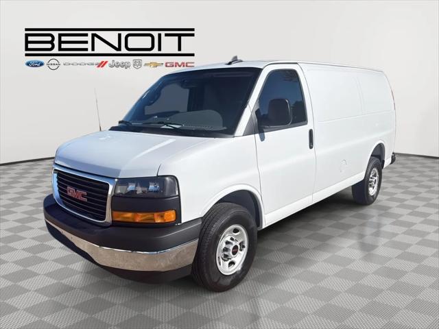 2025 GMC Savana Cargo RWD 3500 Regular Wheelbase Work Van