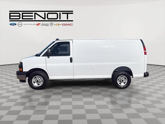 2025 GMC Savana Cargo RWD 3500 Regular Wheelbase Work Van