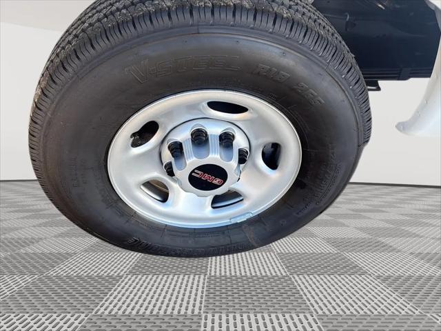 2025 GMC Savana Cargo RWD 3500 Regular Wheelbase Work Van