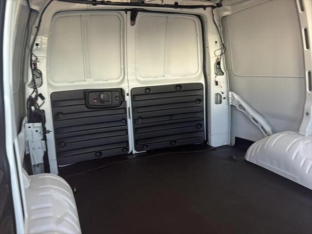 2025 GMC Savana Cargo RWD 3500 Regular Wheelbase Work Van