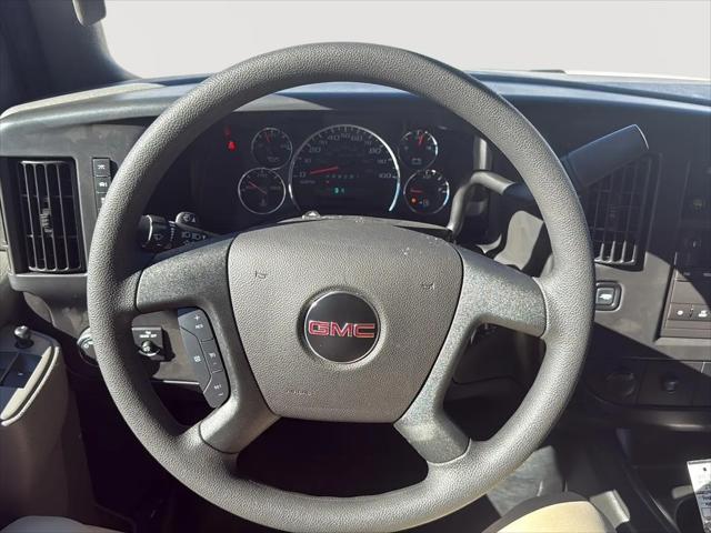 2025 GMC Savana Cargo RWD 3500 Regular Wheelbase Work Van