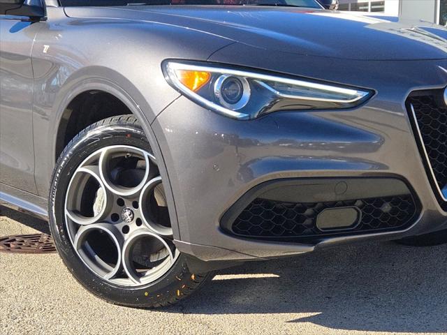 2022 Alfa Romeo Stelvio Ti AWD 2022 Alfa Romeo Stelvio Ti AWD