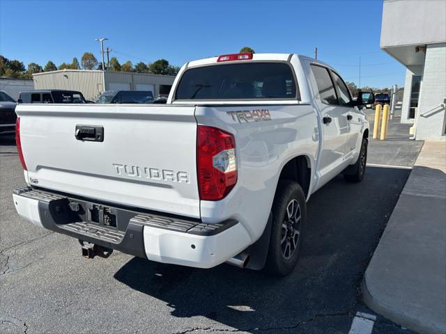 2016 Toyota Tundra SR5 5.7L V8 2016 Toyota Tundra SR5 5.7L V8