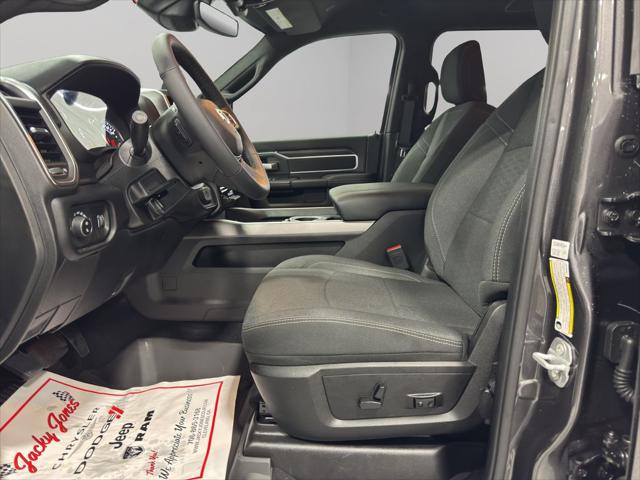 2025 RAM 2500 Big Horn Crew Cab 4x4 64 Box